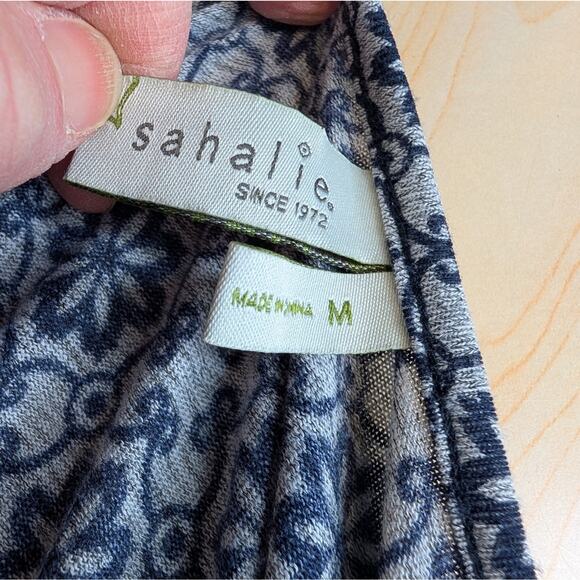 Sahalie Embroidered Dress Size Medium - Picture 5 of 5